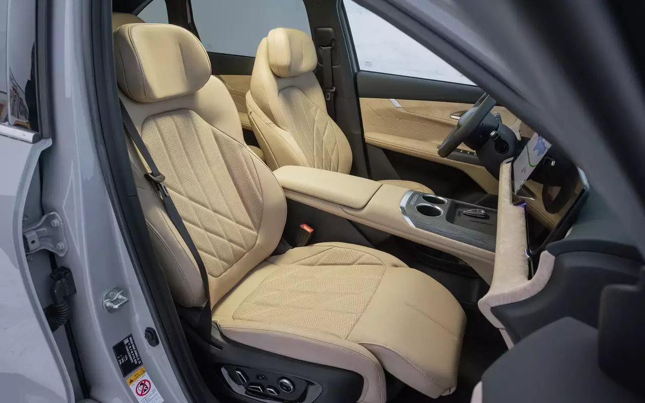 Интерьер Changan CS75 Plus