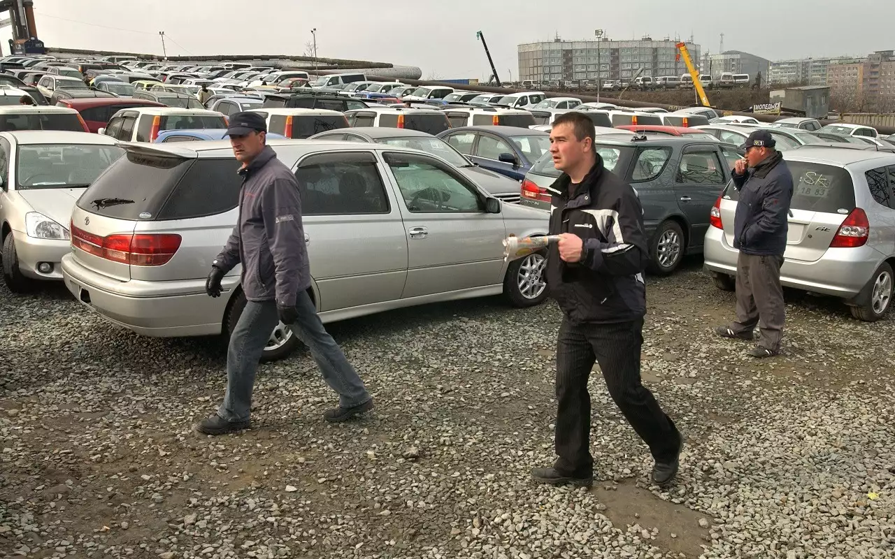 Как распознать бывшее такси и скрытый ремонт при покупке б/у авто