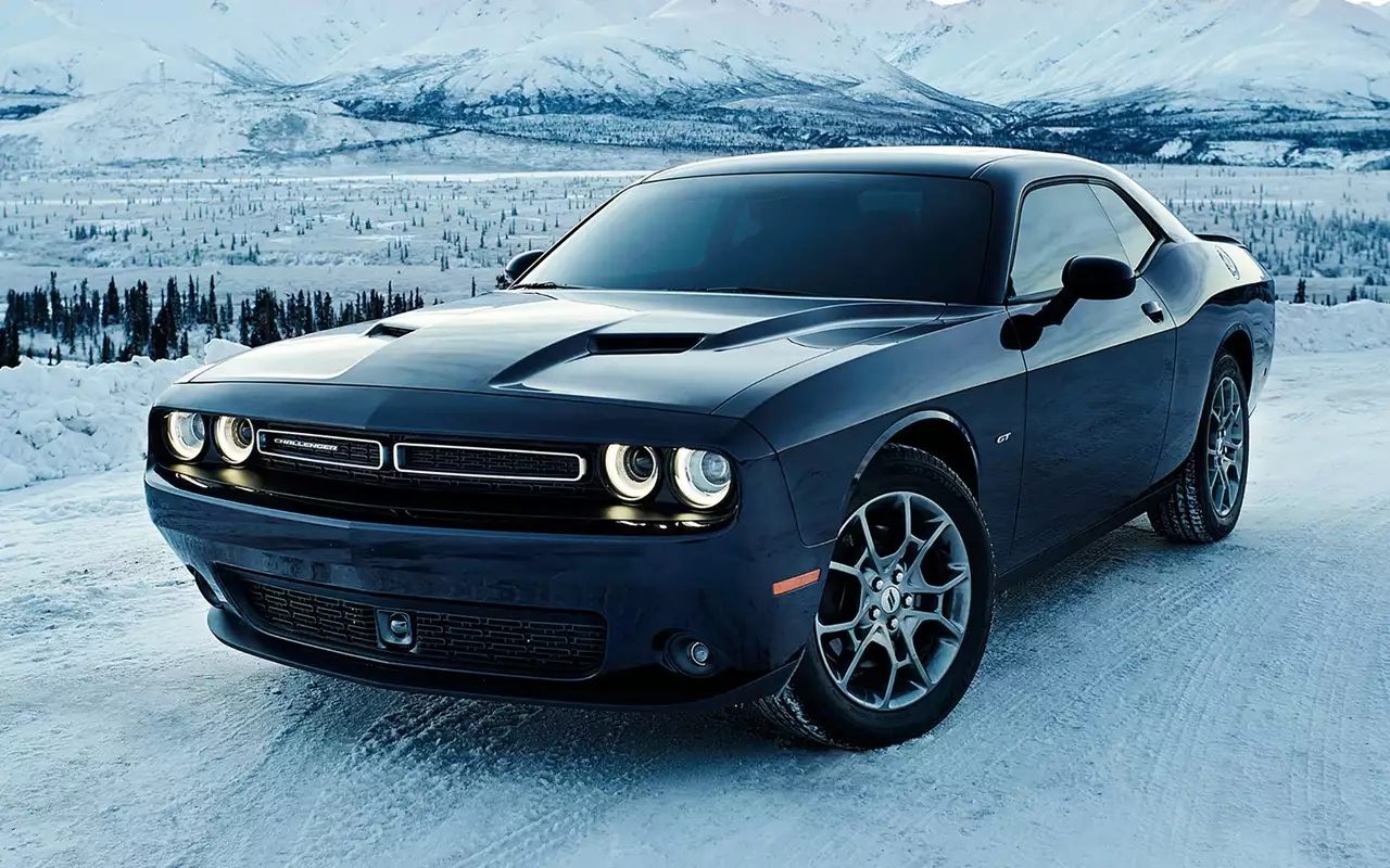 Dodge Challenger GT AWD: полный привод без мускулов