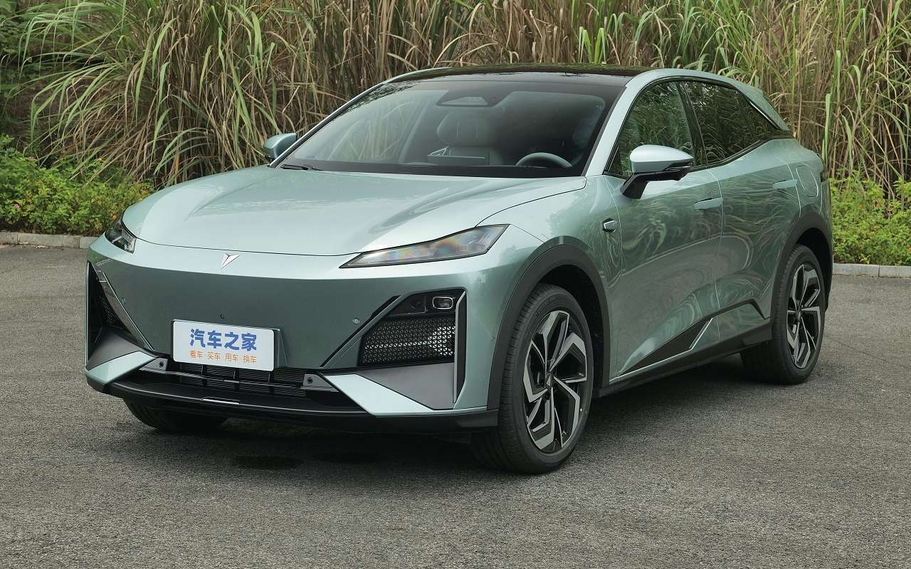 В Changan Deepal запас хода увеличили с помощью бензинового двигателя