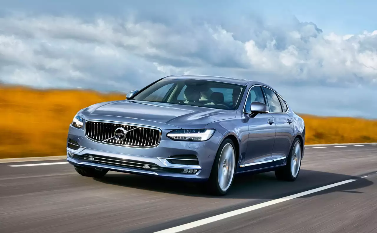 Тест Volvo S90: «девяностые» наступают