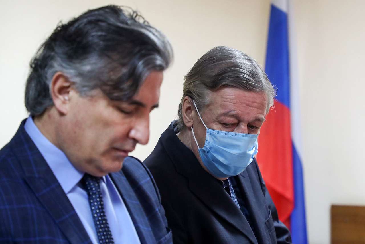 Мосгорсуд: адвокат Пашаев не давил на Ефремова!