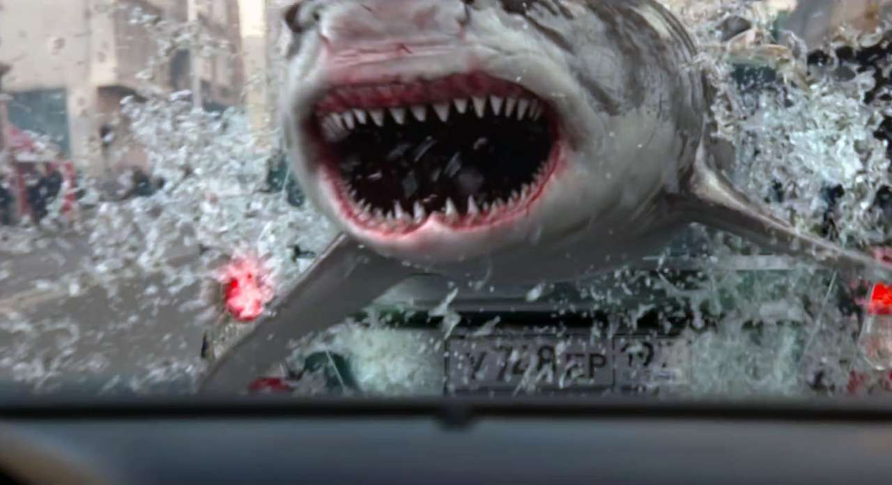 Зубастая дистанция — ролик ГИБДД о безопасном расстоянии