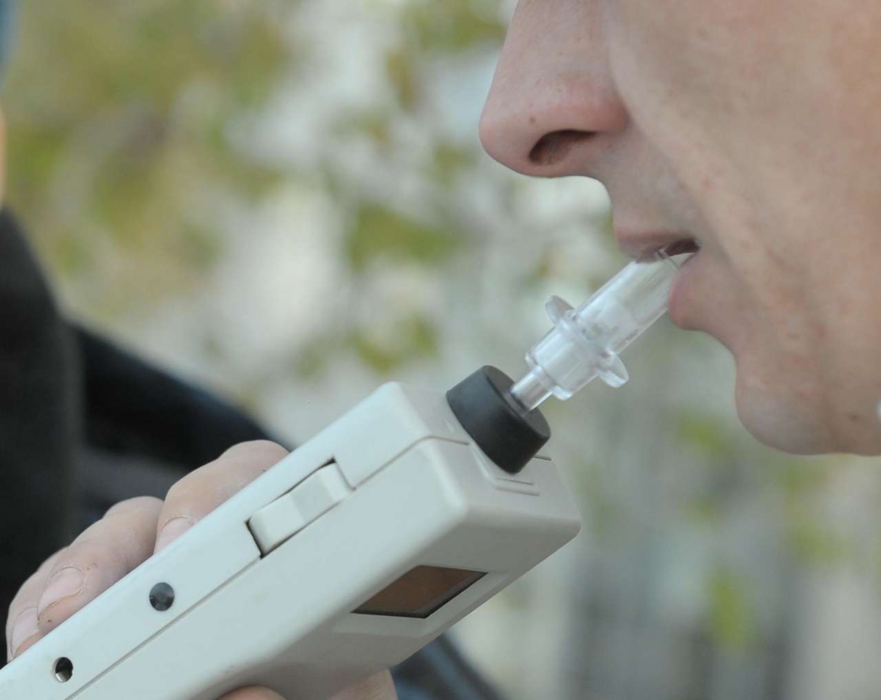 Стоимость автостраховки для задержанных подшофе водителей предлагают увеличить