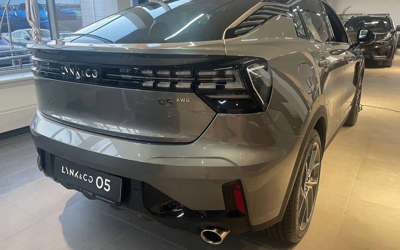 Российские дилеры снизили цены на некоторые модели иномарок