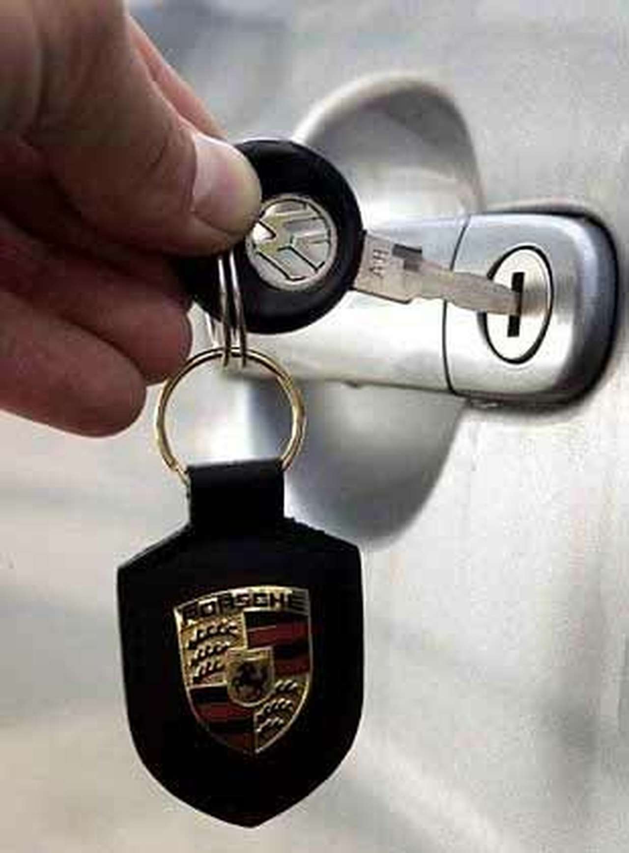 Porsche купил 10,26% акций VW