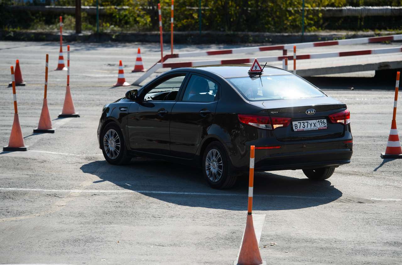 Автошколы просят утвердить нижнюю планку цен на обучение водителей