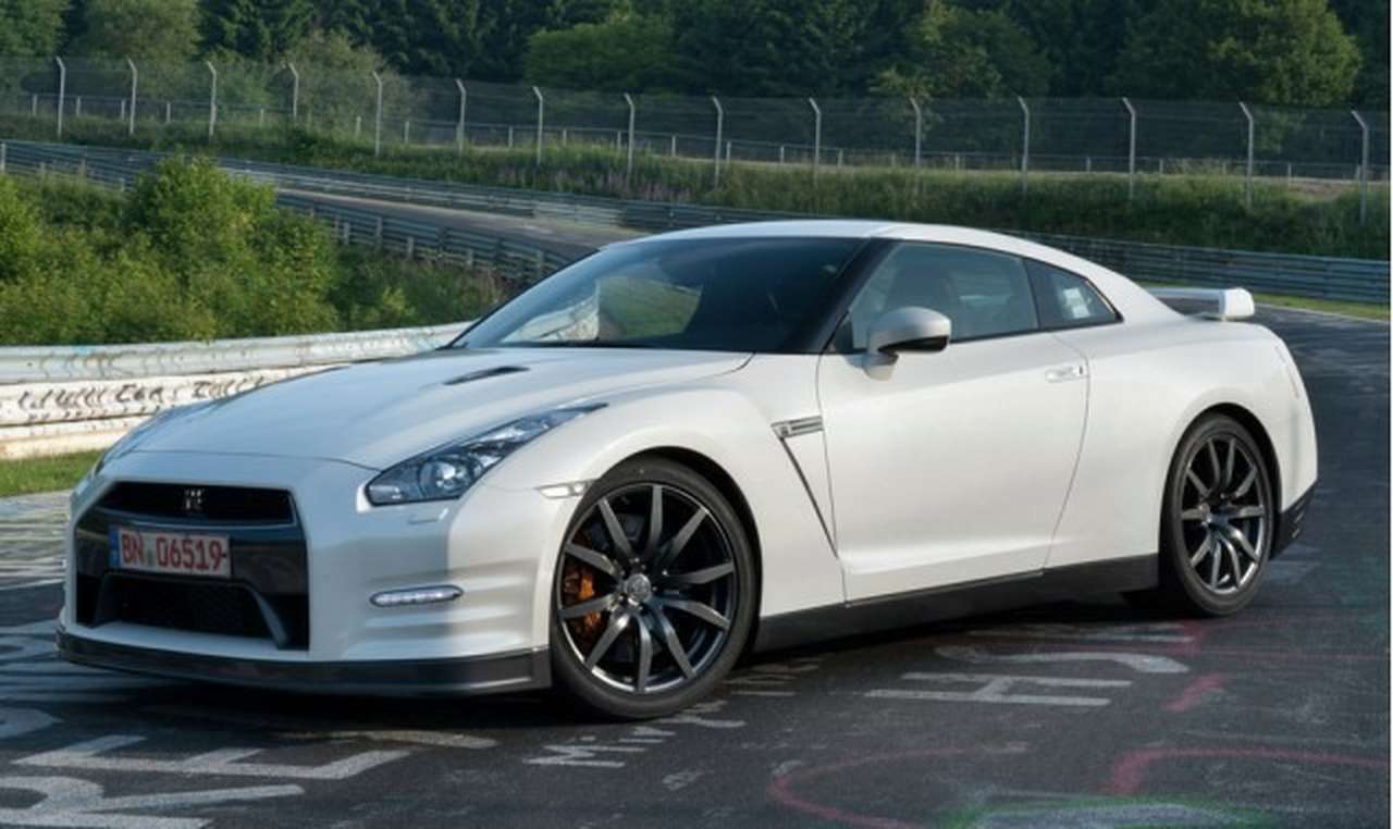 Новый Nissan GT-R вновь побил рекорд Нюрбургринга