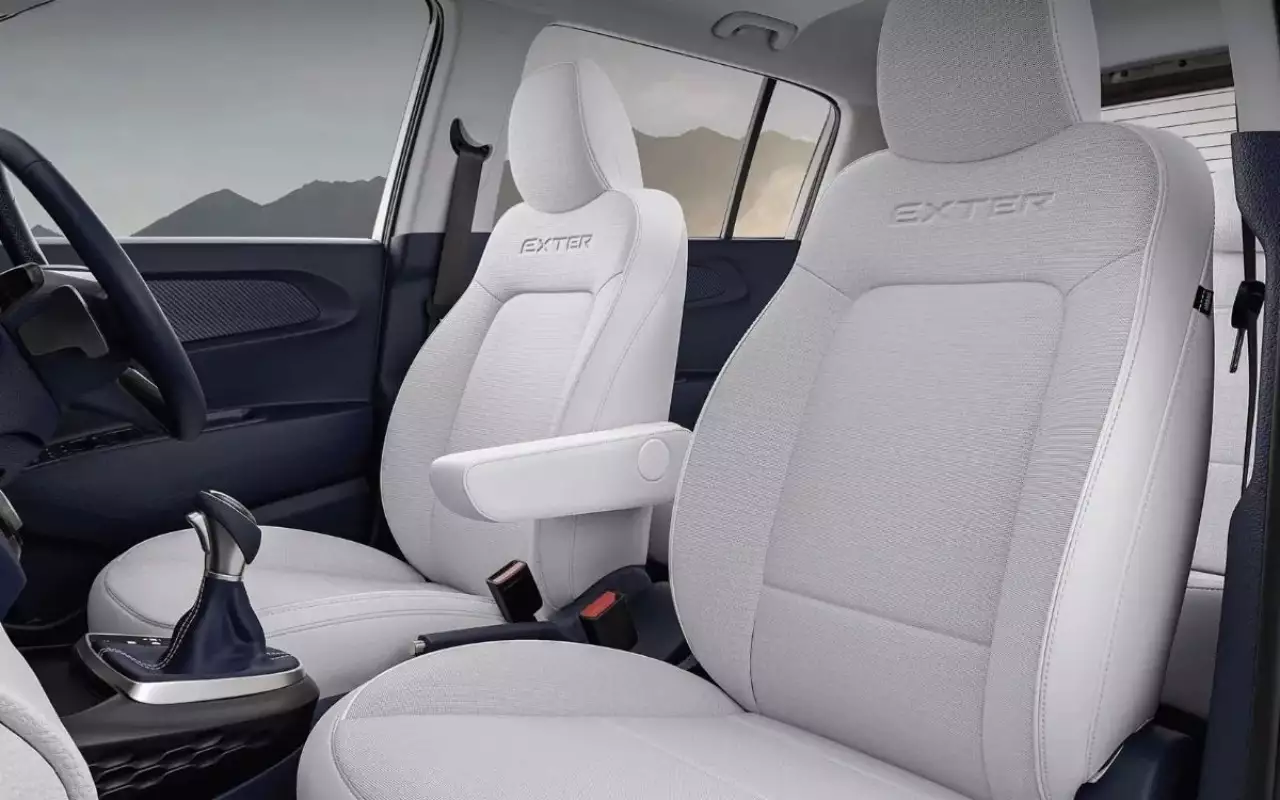 Интерьер Hyundai Exter