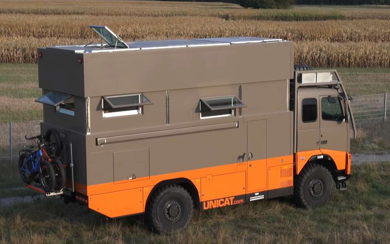 Кемпер Unicat — изящный лофт с «походкой краба»