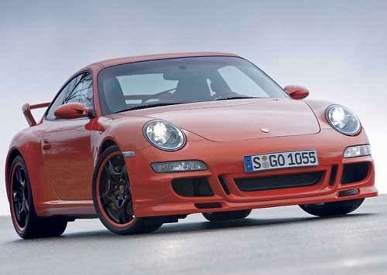 Новые крылья для Porsche 911