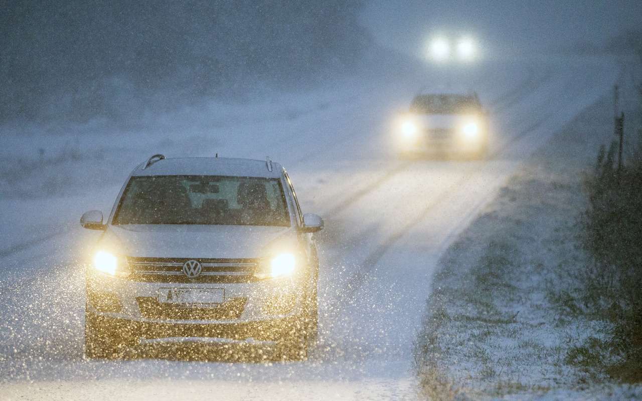 Занос на зимней дороге: почему неопытным водителям трудно с ним справиться