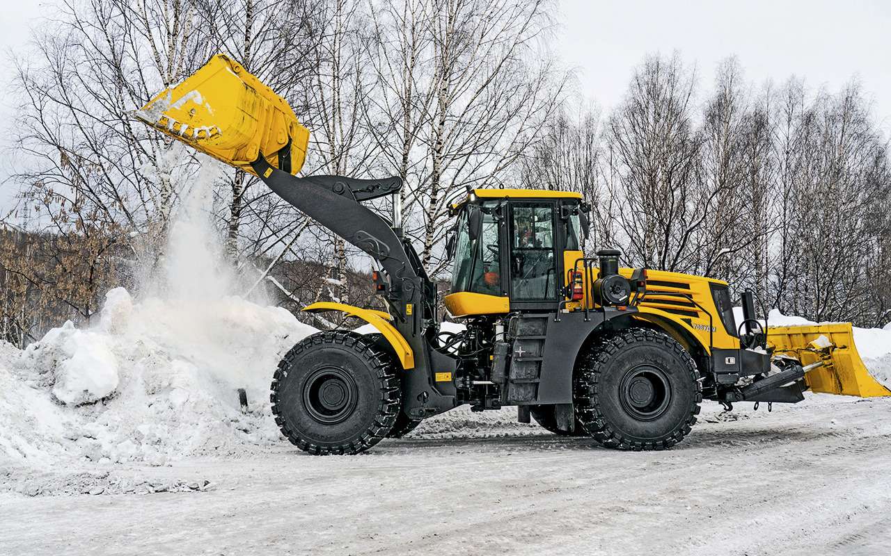Погрузчик К-708УДМ Кировец