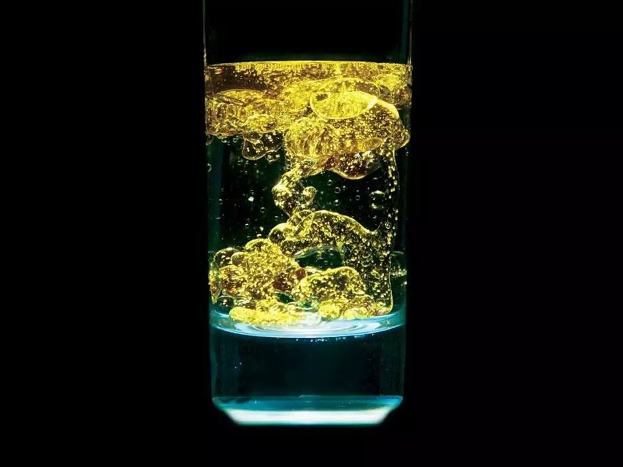 Губит мотор вода…