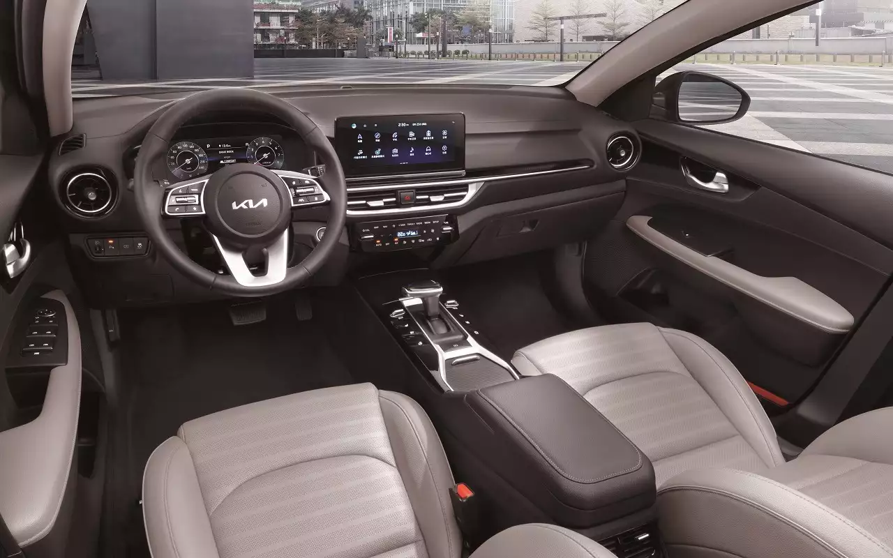 Интерьер Kia K3