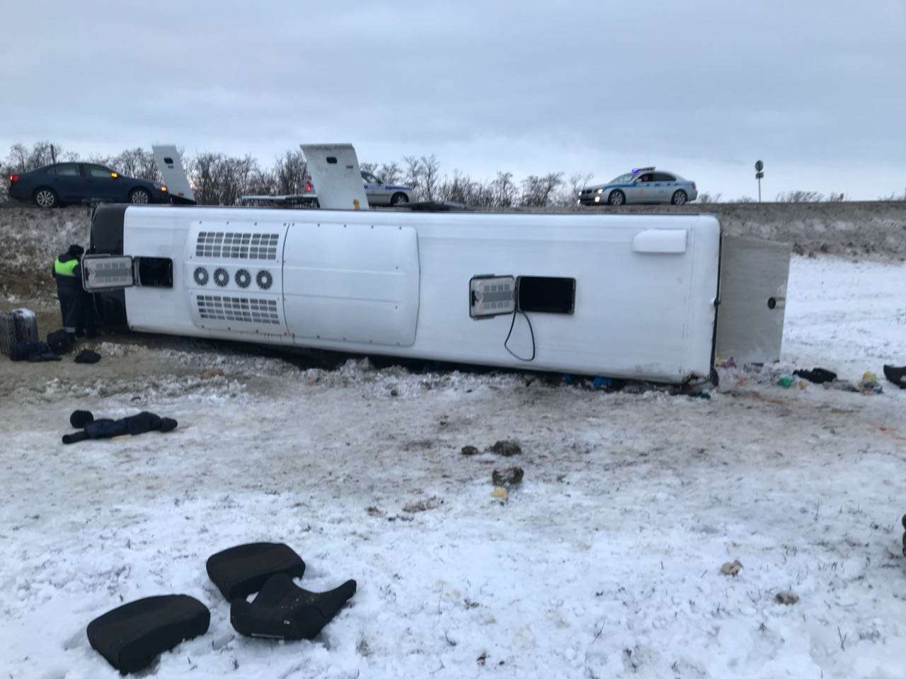 Водитель не справился со скользкой дорогой: 4 погибших и 13 раненых
