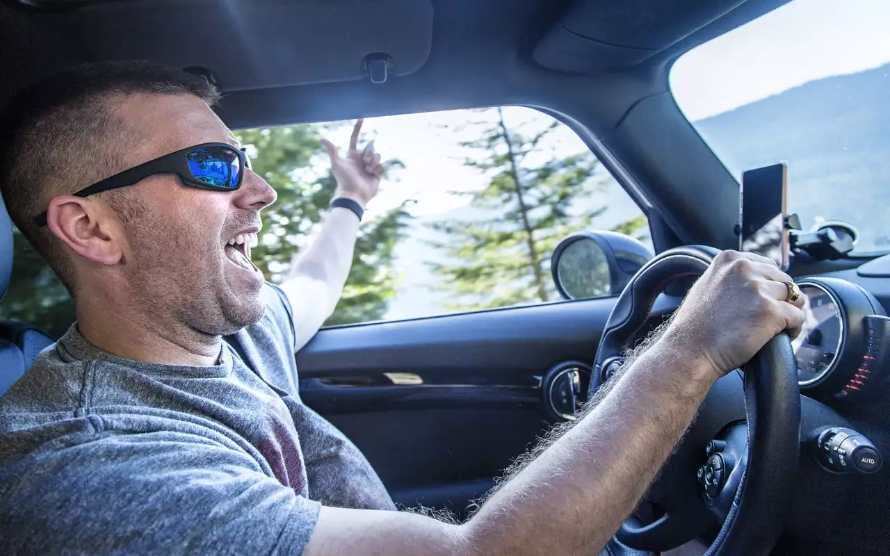 Четыре типа водителей такси, с которыми лучше не садиться в машину