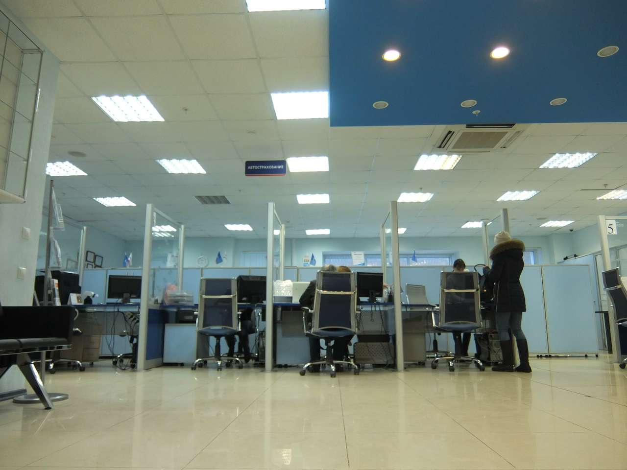 Если в регионе присутствует лишь одна страховая компания, в рамках проекта "единый агент" она сможет продавать полисы ОСАГО своих коллег.