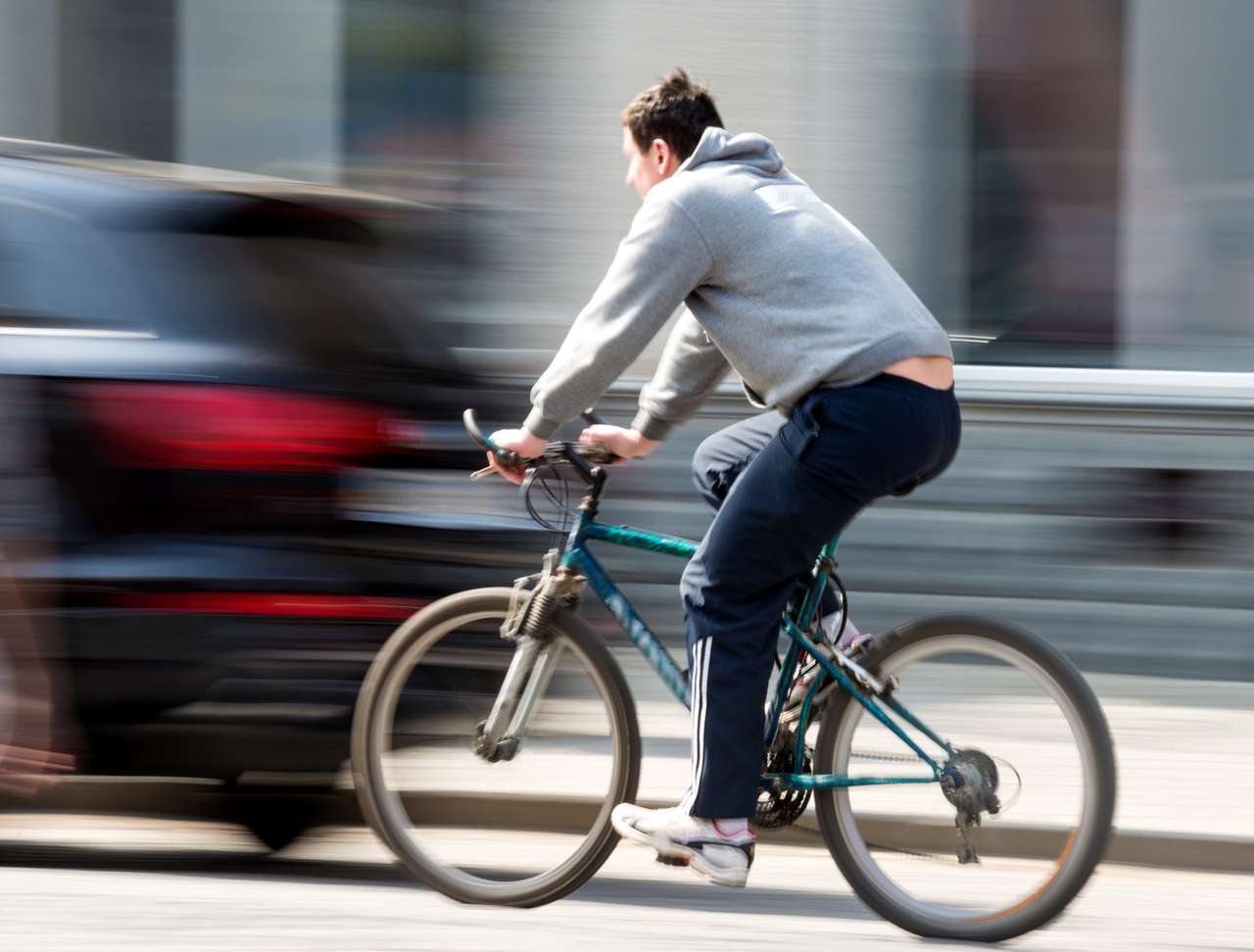 Как велосипедисты и автомобилисты оценивают друг друга. Исследование