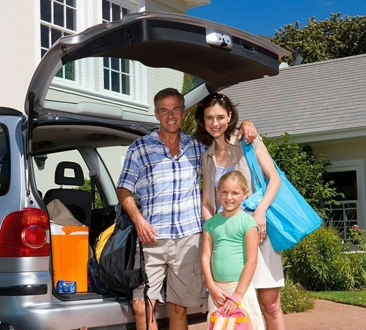 Обнародован список направлений, где россияне чаще всего берут автомобили напрокат