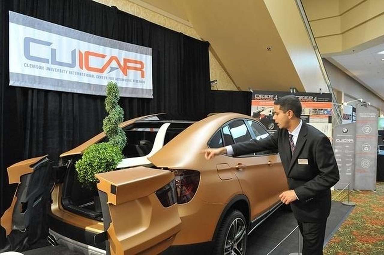 На свет появился купейный кроссовер-пикап BMW