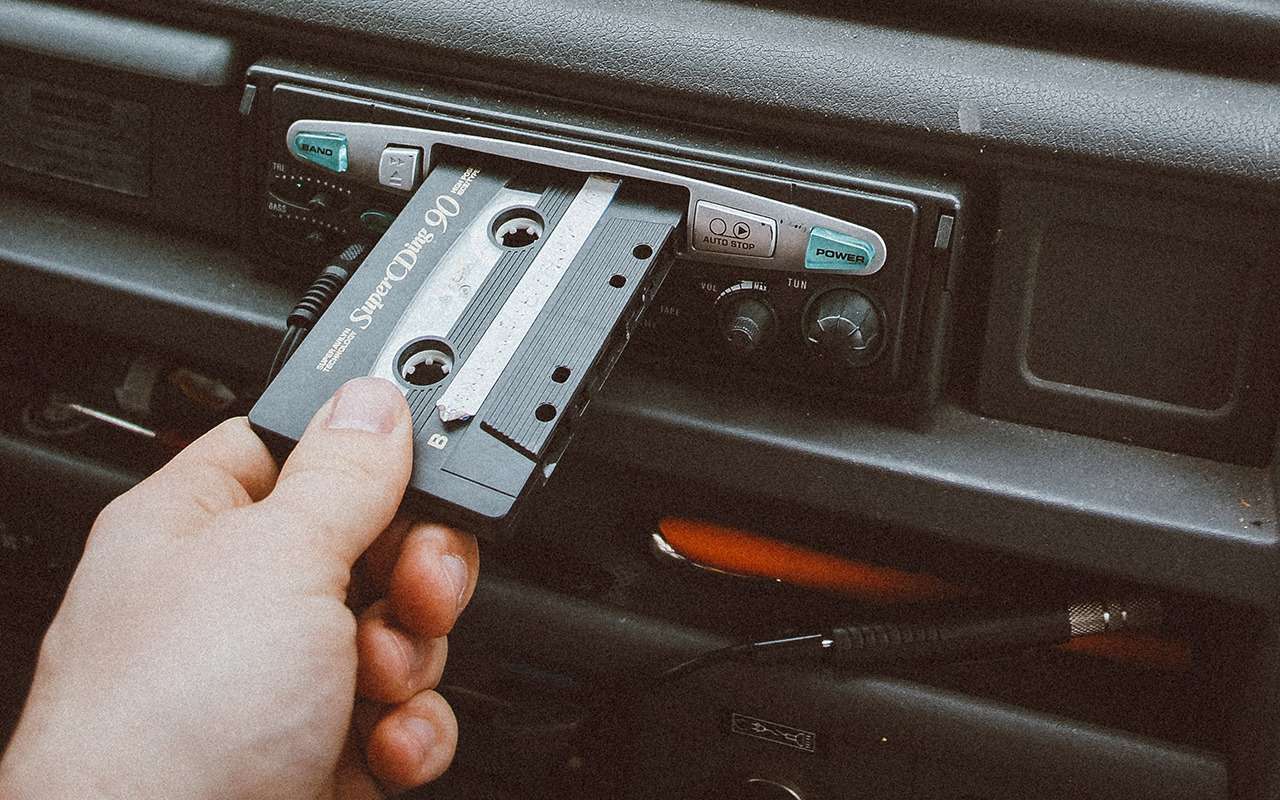 За нештатные магнитолы будут лишать прав? Ответ главы ГИБДД