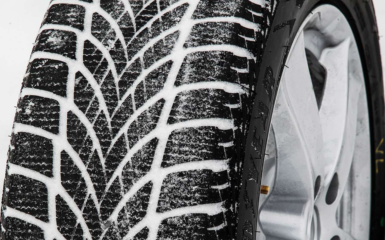 Нешипованные шины goodyear. Goodyear ULTRAGRIP Ice 2. Goodyear ULTRAGRIP Ice 2 225/45 r17 94t. Goodyear ULTRAGRIP Ice 2 205/55 r16 с шипами. Шина 205/55r16 Goodyear Ultra Grip Ice 2 94t.