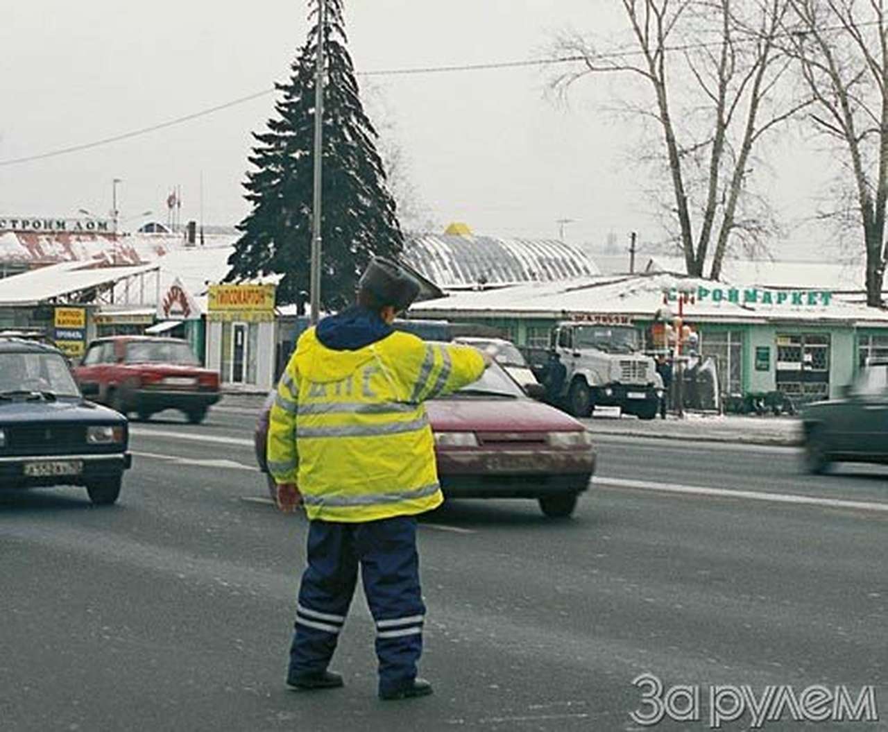 Портрет нарушителя в интерьере дороги