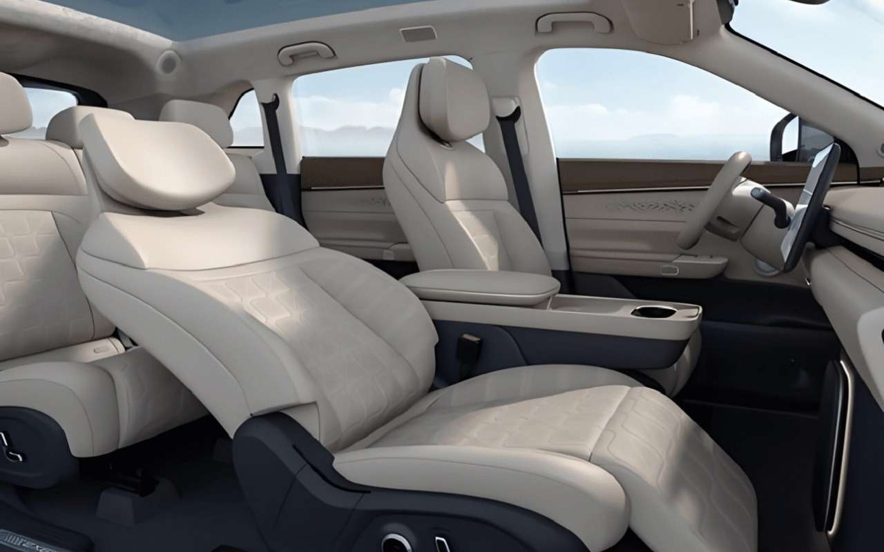 Интерьер Exlantix ET