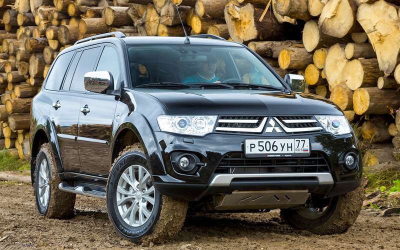 Pajero sport 2014. Светодиодная балка mitsubishi pajero sport 2. Паджеро спорт 4. Полный привод паджеро спорт 1. Ниссан для бездорожья.