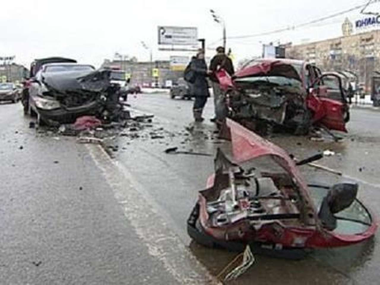 Эксперт «За рулем»: в ДТП на Ленинском третьей машины быть не могло