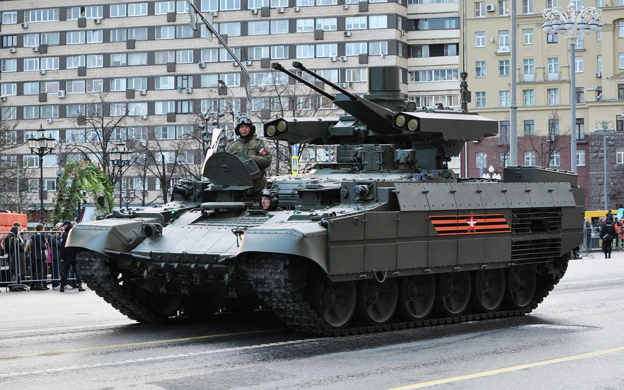 У боевой машины два главных калибра — нарезные скорострельные пушки 2А42.