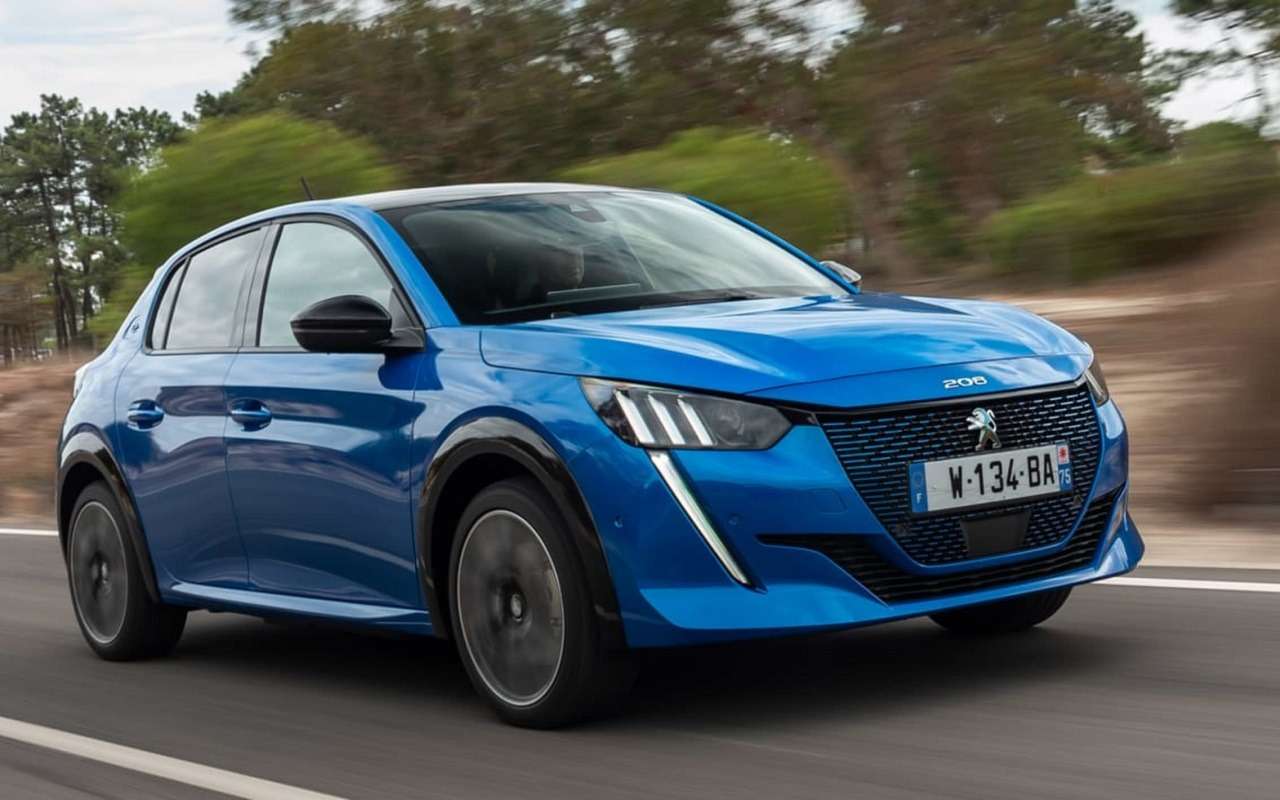 Полностью электрический Peugeot e-208, продается в Европе
