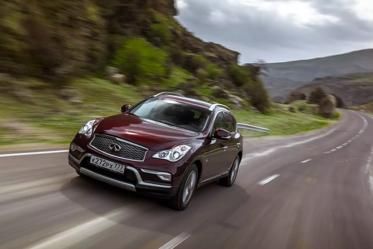Оператив ЗР: тест-драйв Infiniti QX50 – длинномер