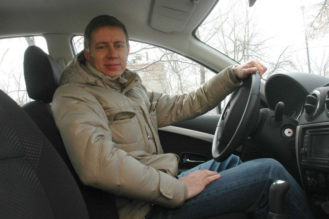 Nissan Almera продан на аукционе Cars&Luck на 37% ниже рыночной стоимости