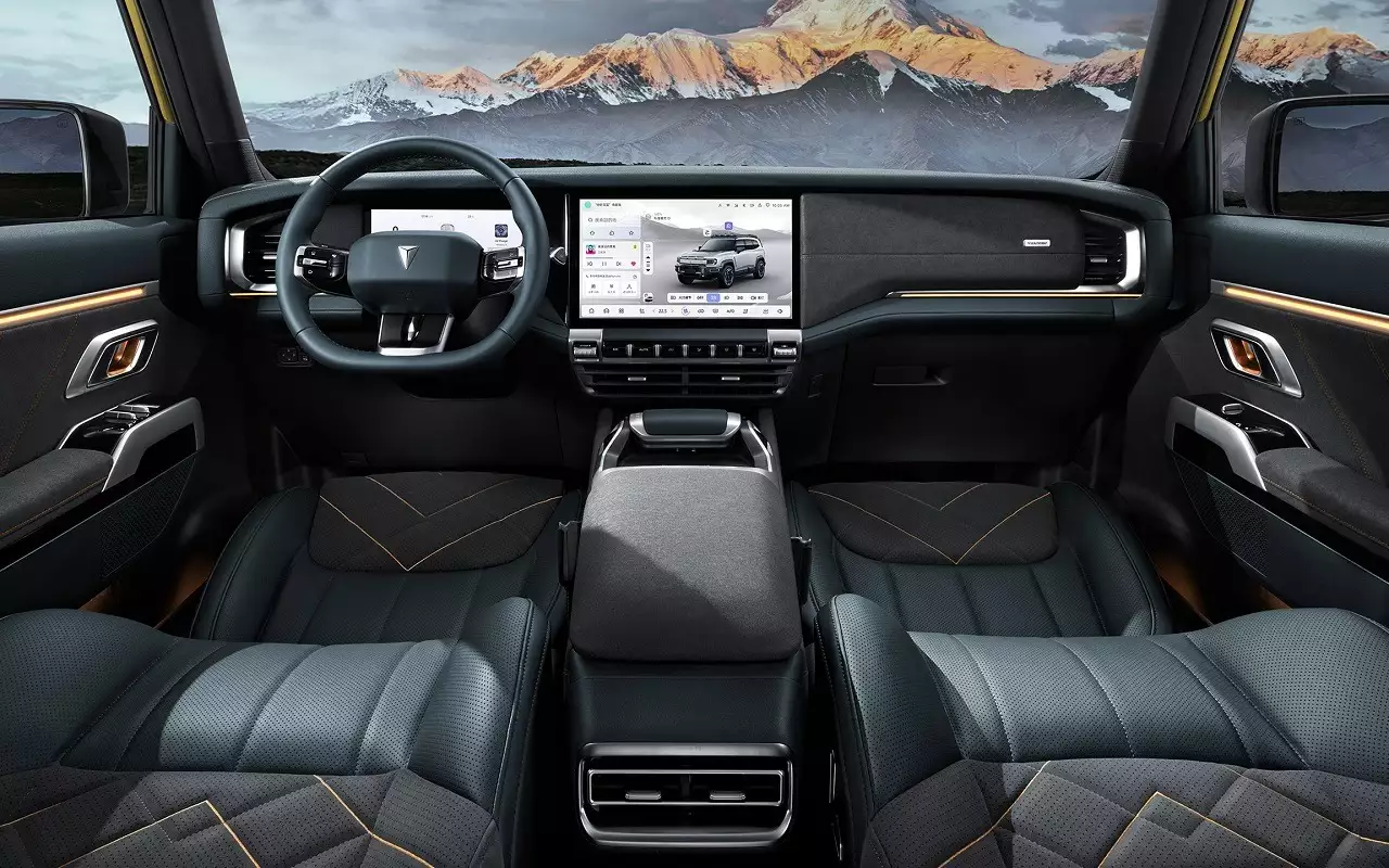 Интерьер Changan Deepal G318