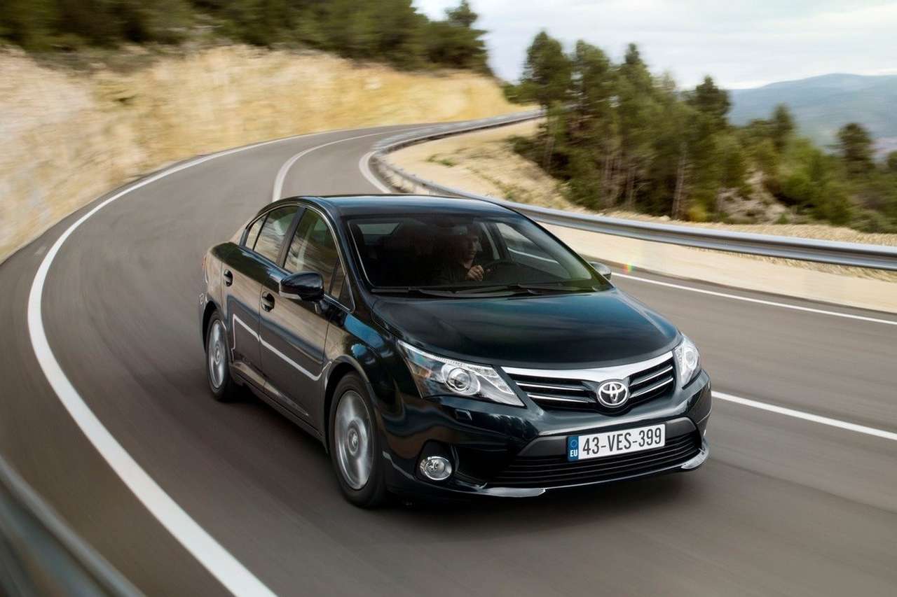 Toyota откажется от седана Avensis