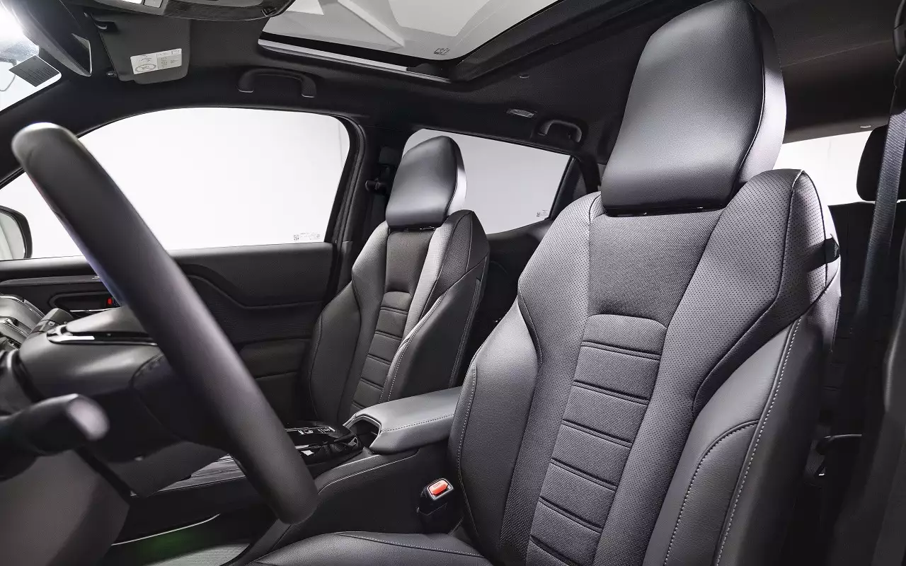 Новый экономичный «японец» с богатым оснащением теперь в РФ: известна цена