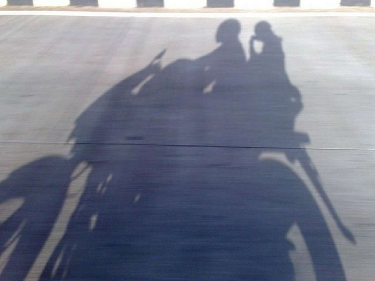 Мусульманкам запретят ездить на мотоциклах пассажиром 