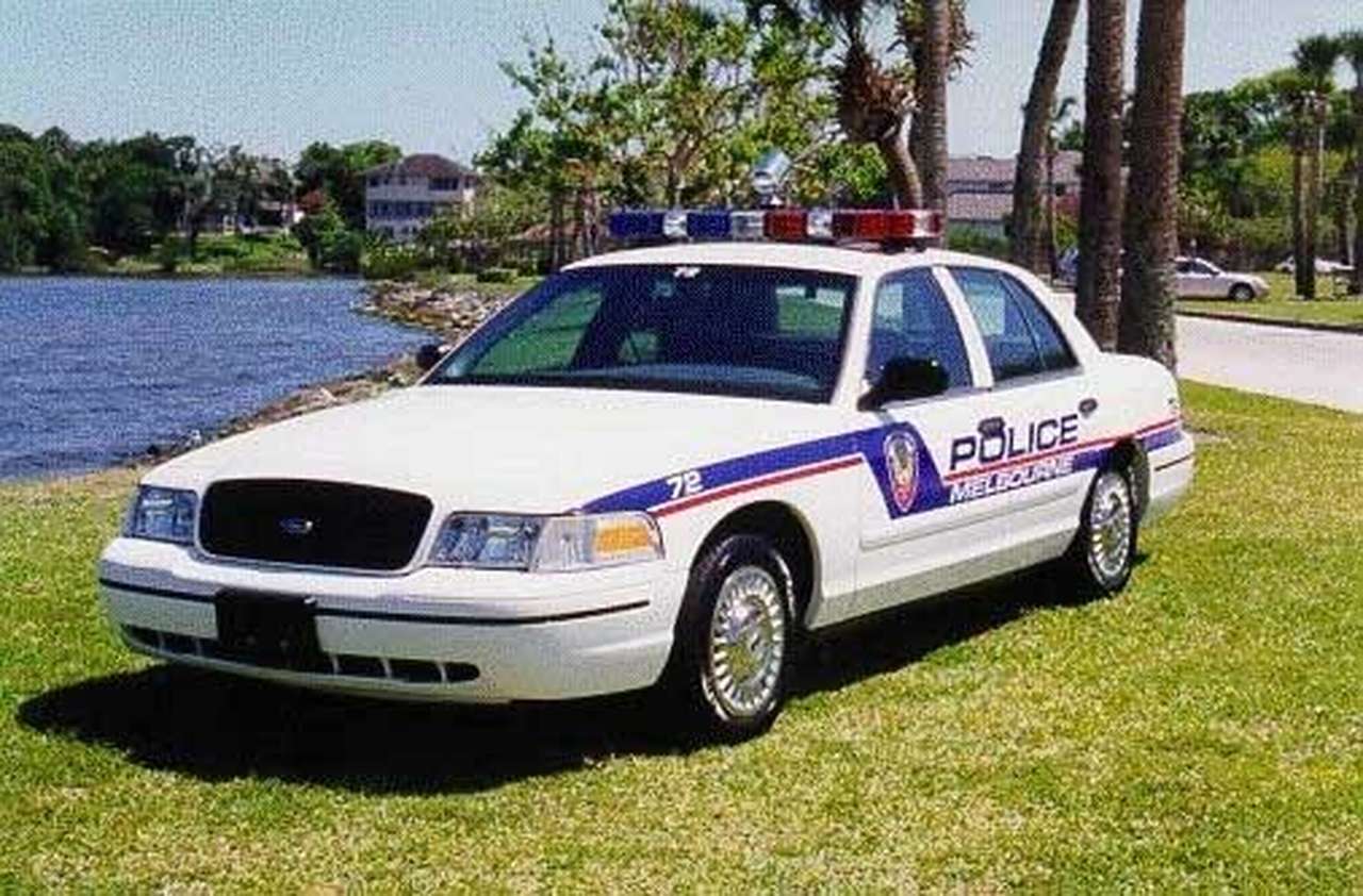 Ford просит полицию не покупать его машины