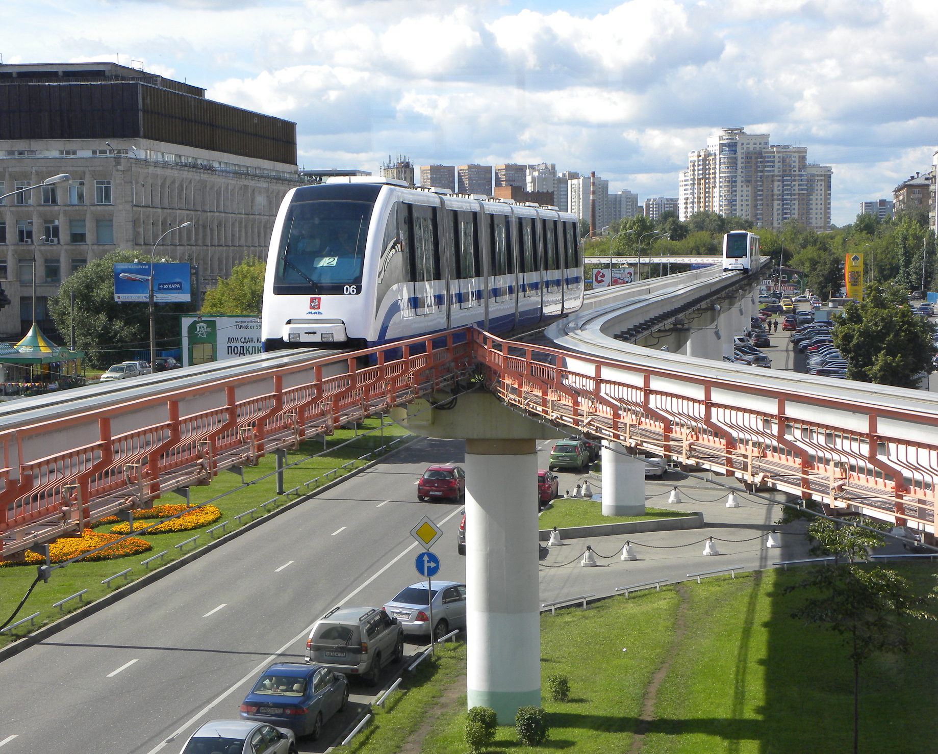 Транспорт в железнодорожном московской. Монорельс Астана. Монорельс Джакарты. Монорельсовая дорога в Москве. Московский монорельс 2021.