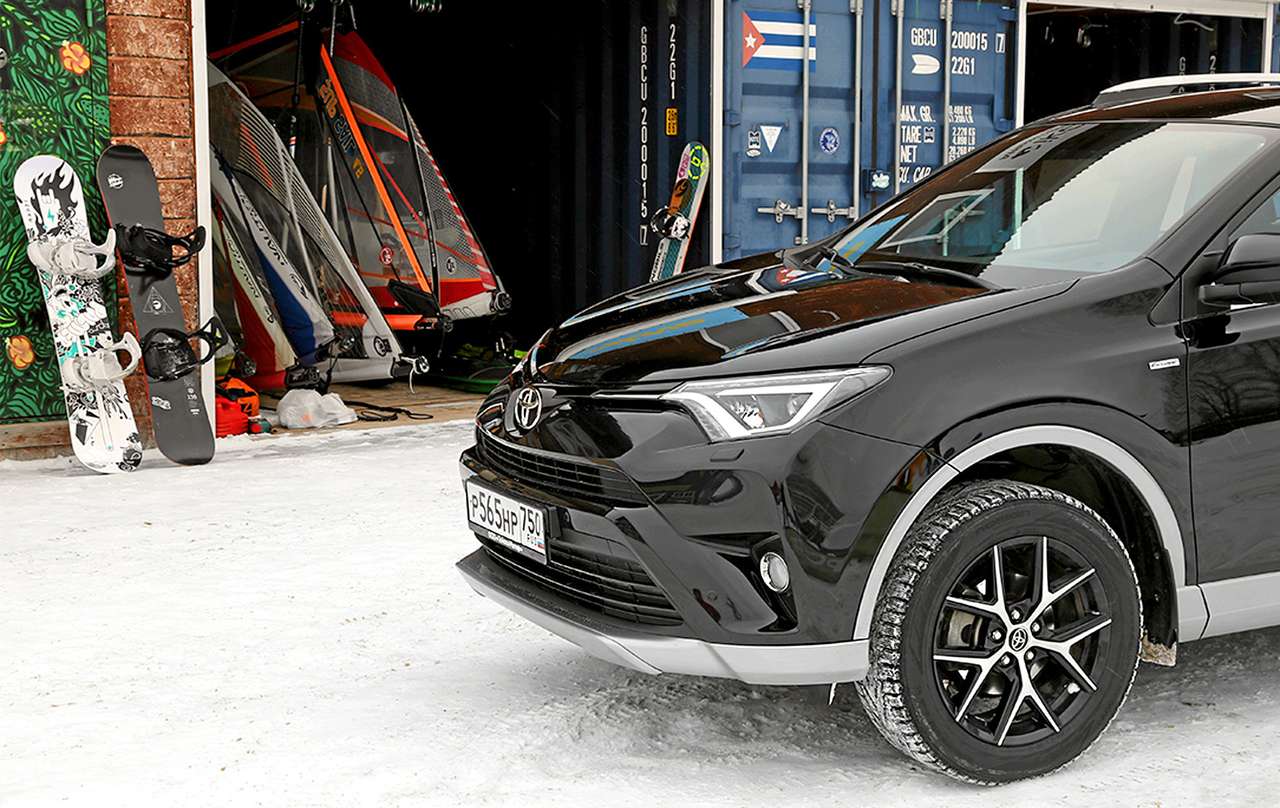Toyota RAV4: куда заведет штатный Яндекс.Навигатор?