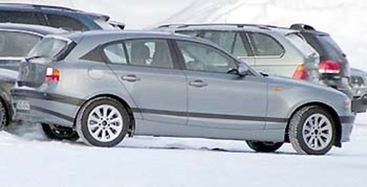 Первые фотографии новой BMW