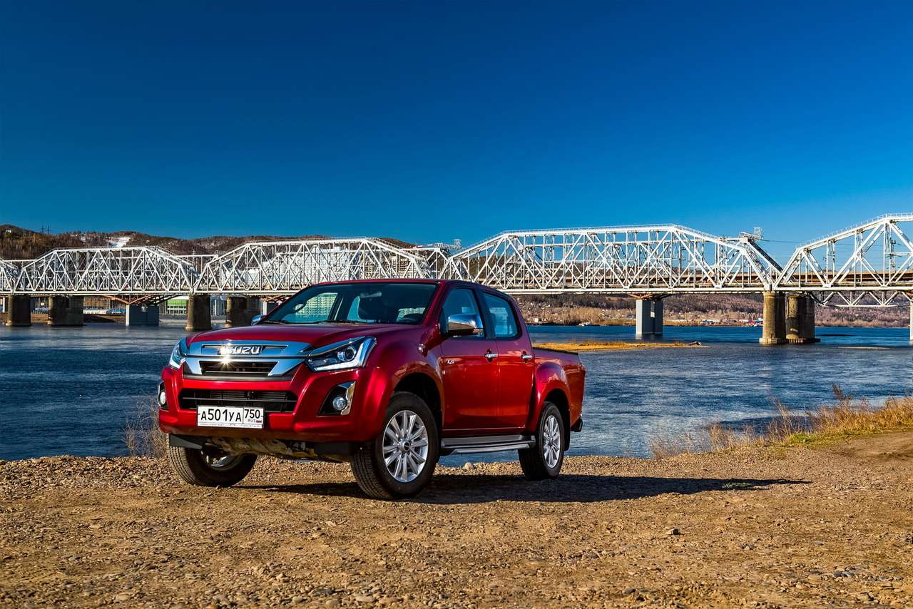 При прочих равных D‑Max дешевле, чем Mitsubishi L200 и Toyota Hilux.