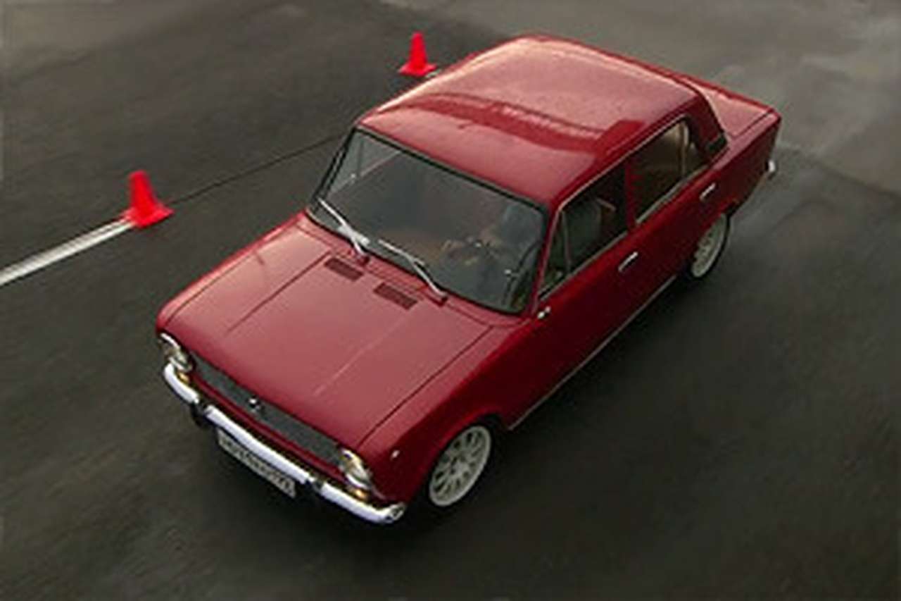 Заряженная «копейка» обогнала Porsche 911 Carrera RS