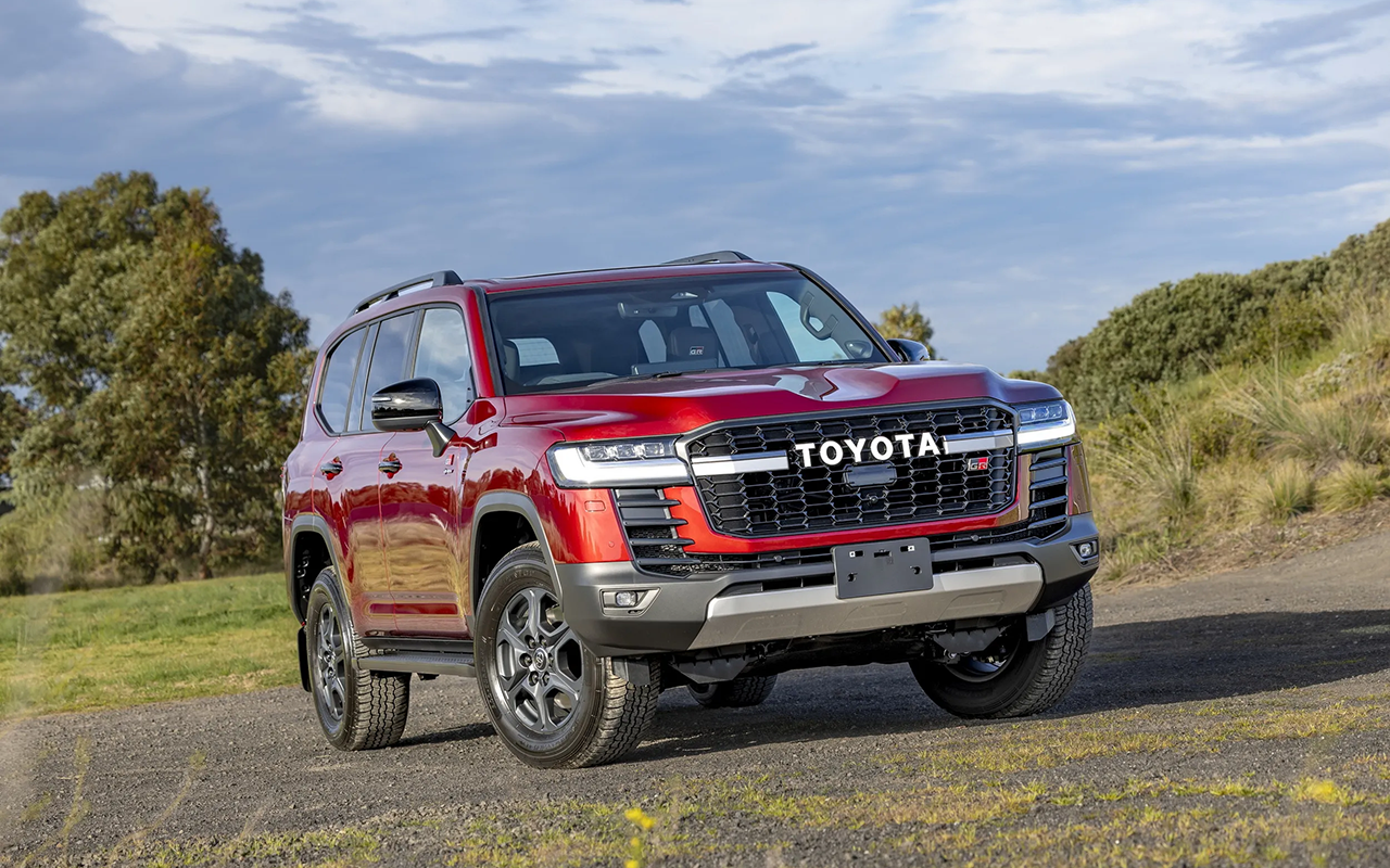 Toyota Land Cruiser 300 Hybrid