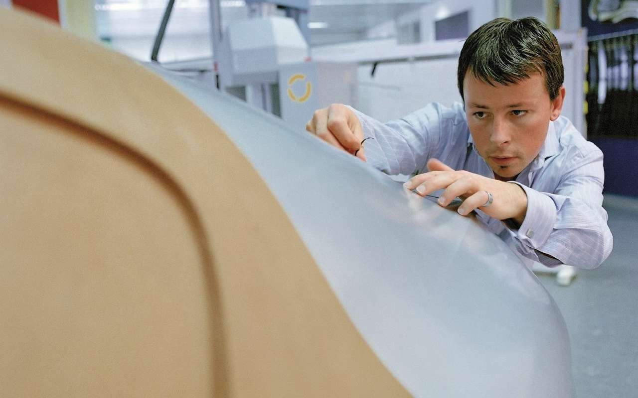 Создатель BMW X5 и X6 будет рисовать новые модели Kia