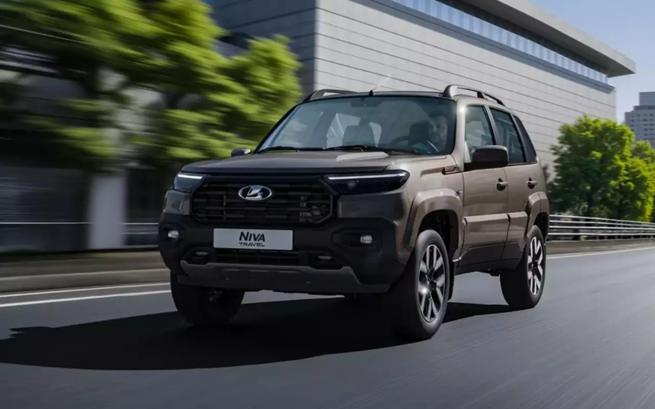 Lada Niva Travel