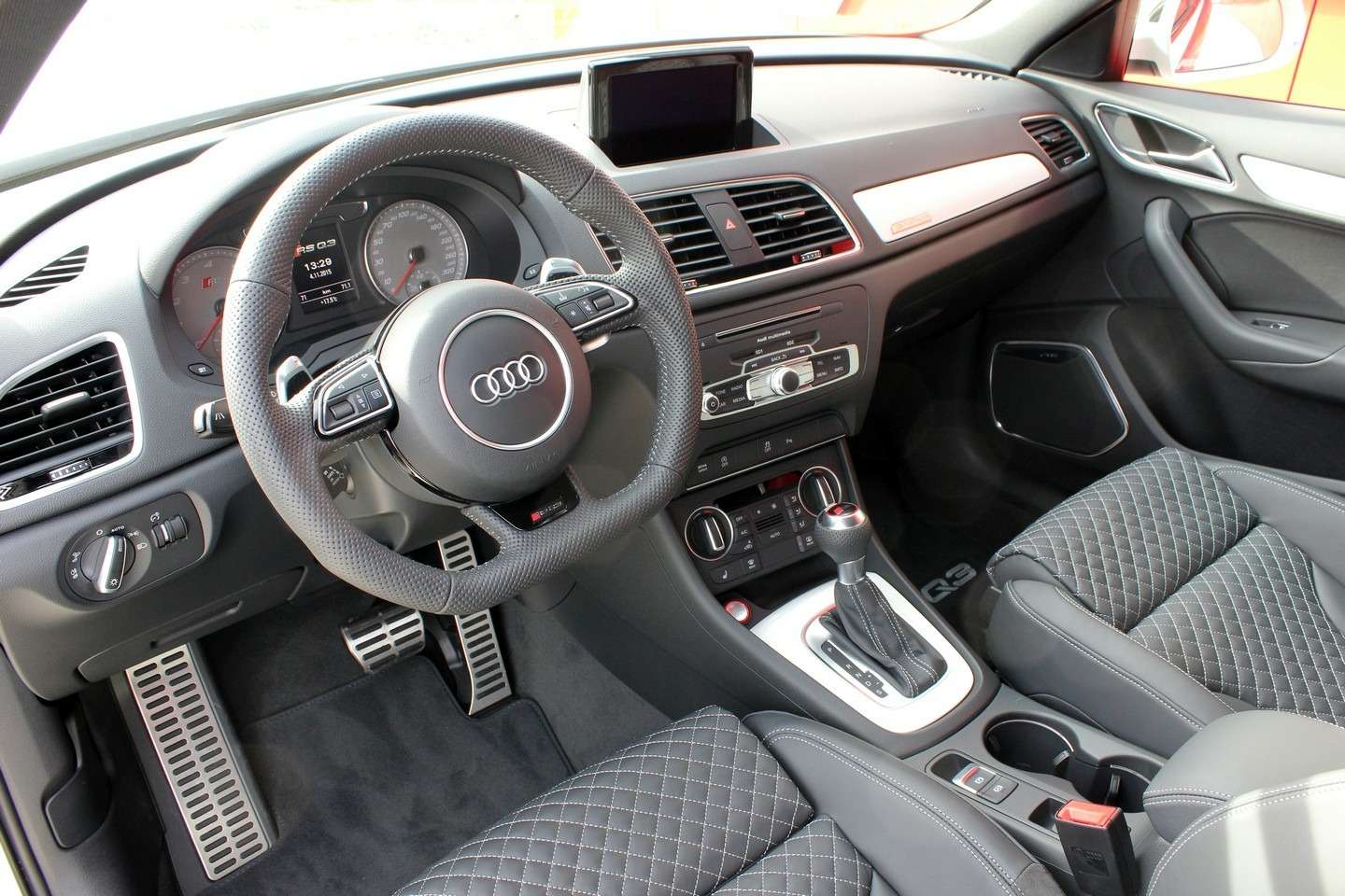Audi q3 салон