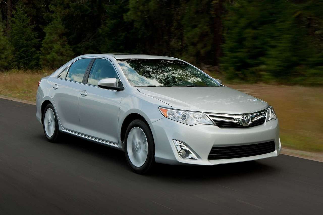 Toyota представит обновленную Camry в апреле